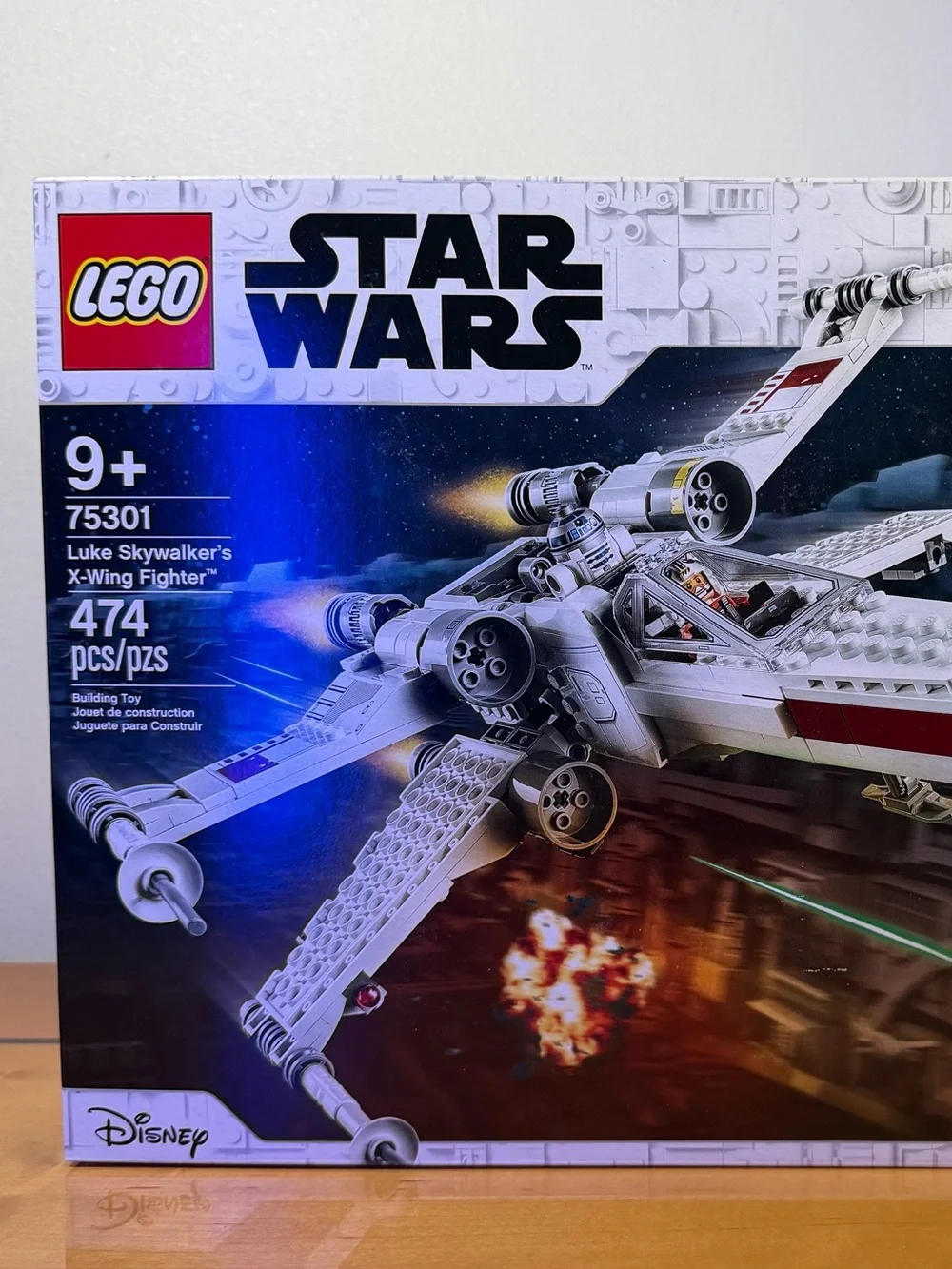 LEGO Star Wars Luke Skywalker X-Wing Fighter - White, Gray & Red